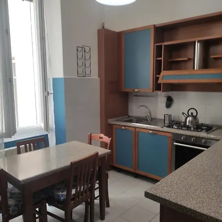 Traveller House * Специя